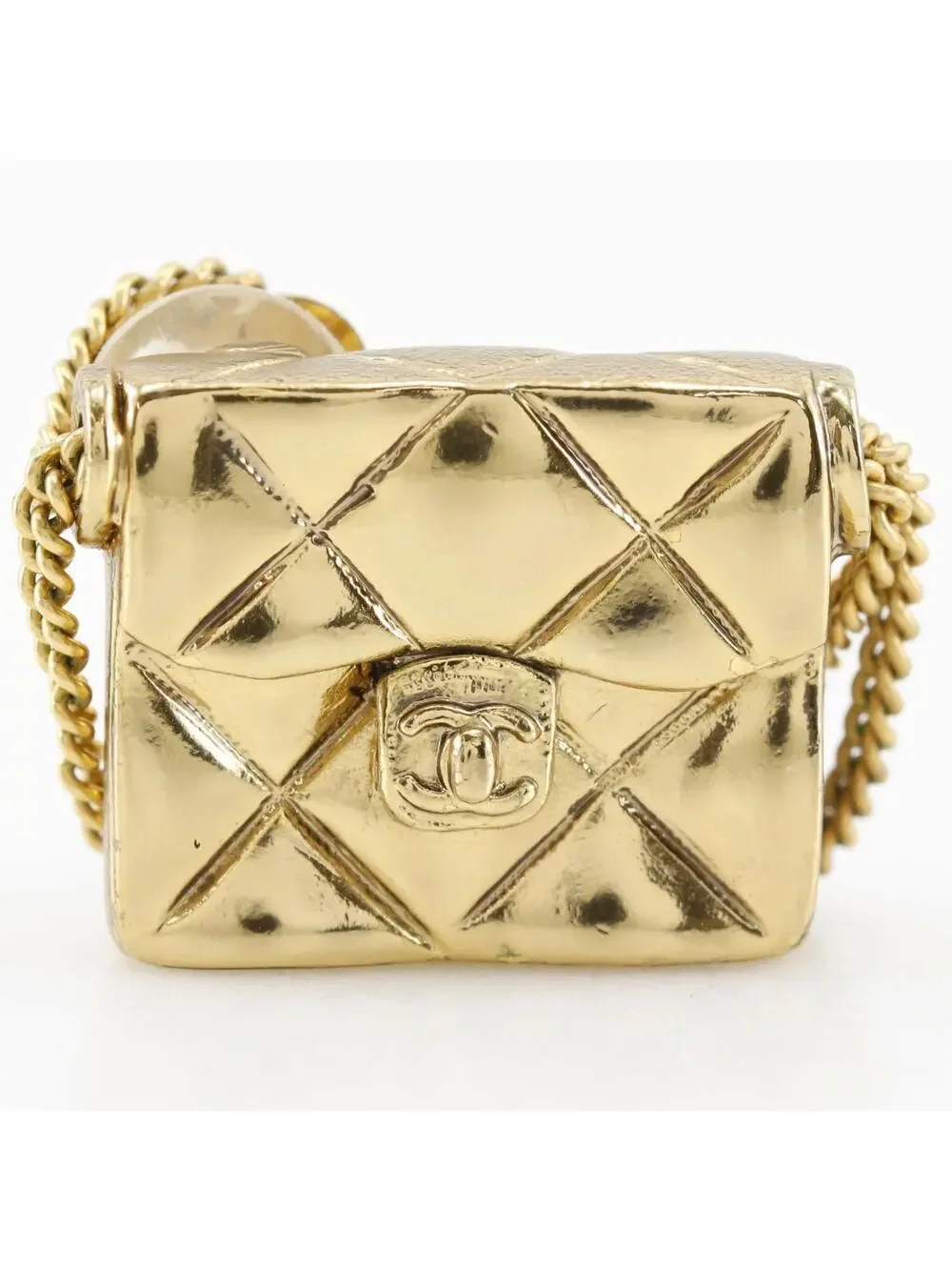 CHANEL elevate your